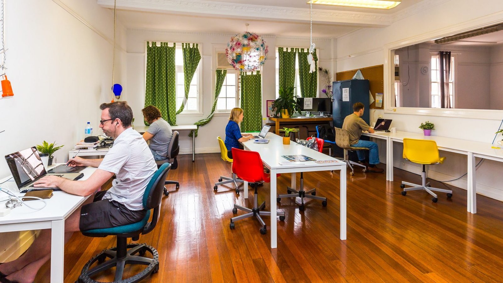 12-best-coworking-spaces-in-brisbane-australia-shared-office-space